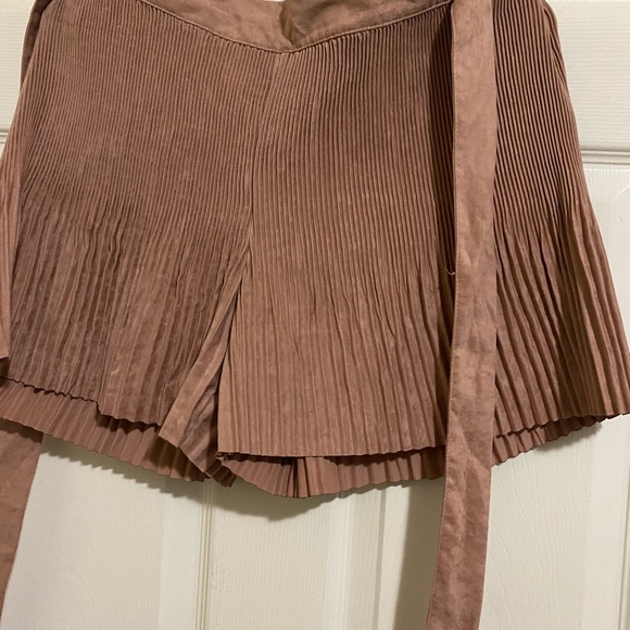 Pink Short - Picture 5 of 6